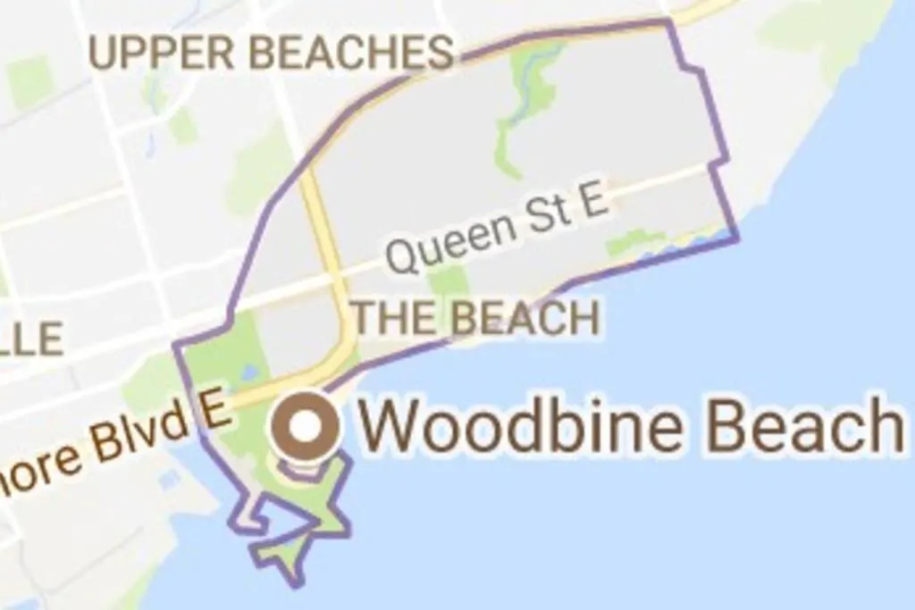 2 Queen Bedroom Apartment Upper Beaches トロント